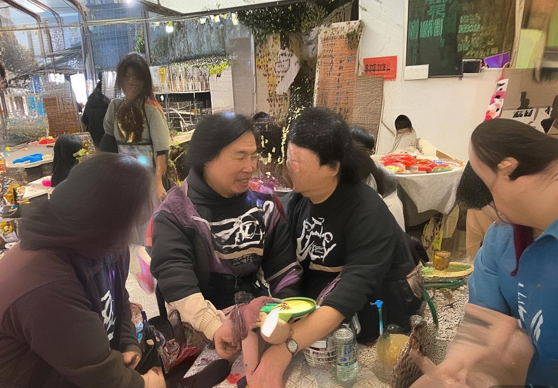 勇士鹈鹕半决赛：戴维斯独木难支，勇士西决挺进